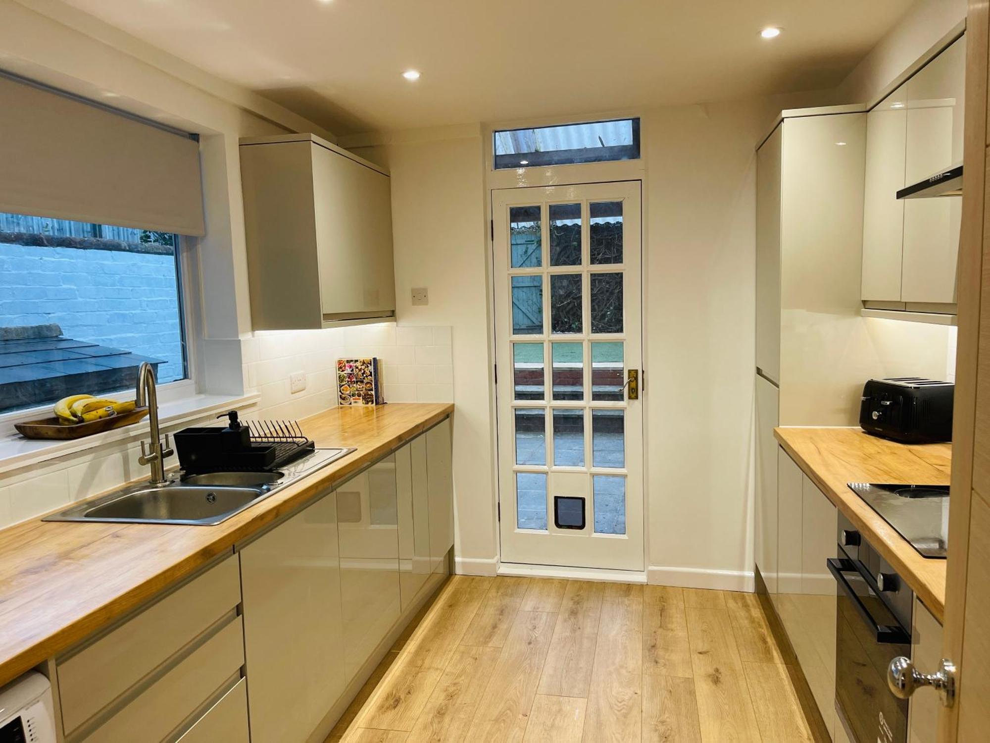 Newly Refurbished City Centre House With Parking Exeter Exteriér fotografie
