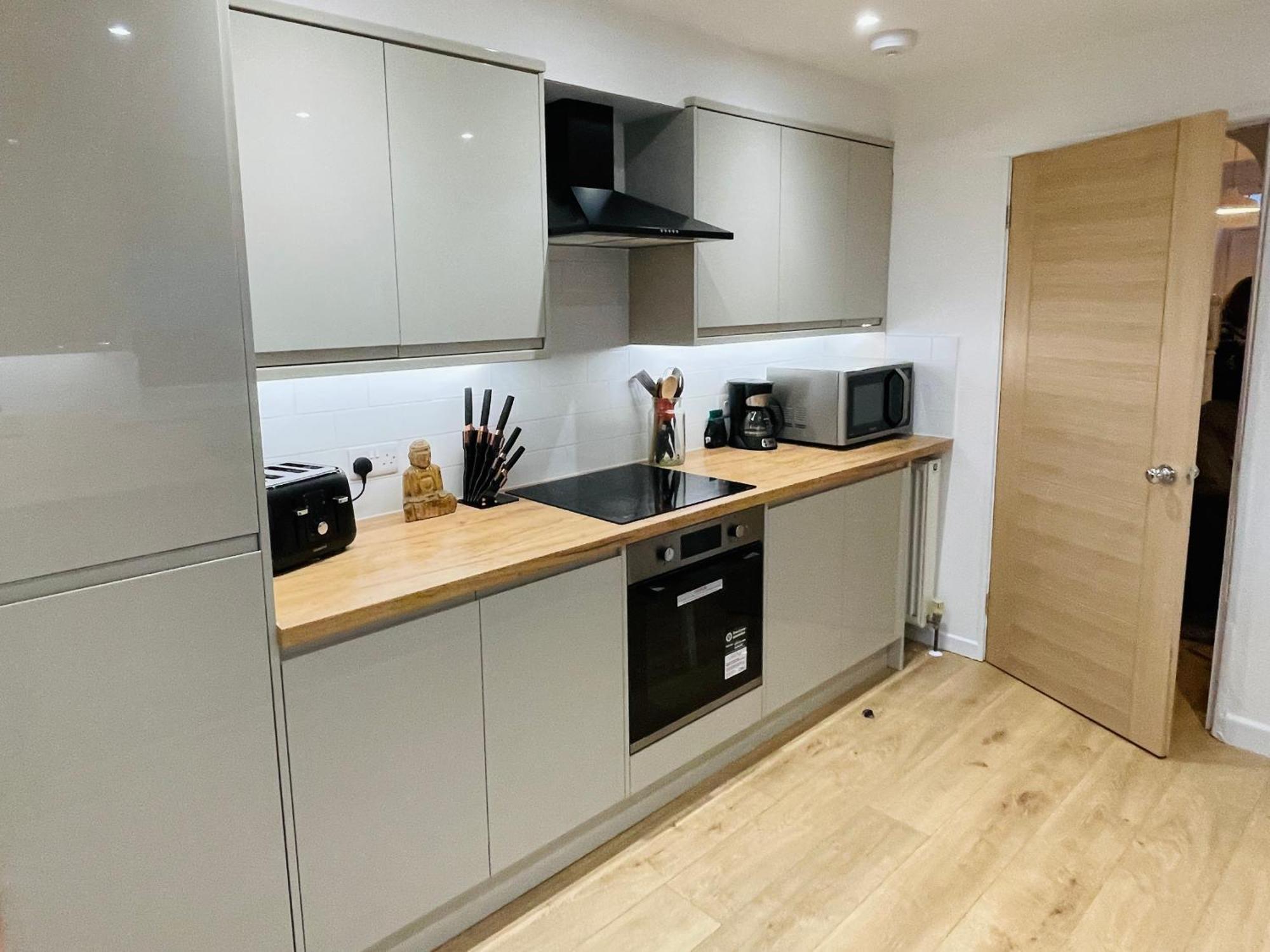 Newly Refurbished City Centre House With Parking Exeter Exteriér fotografie